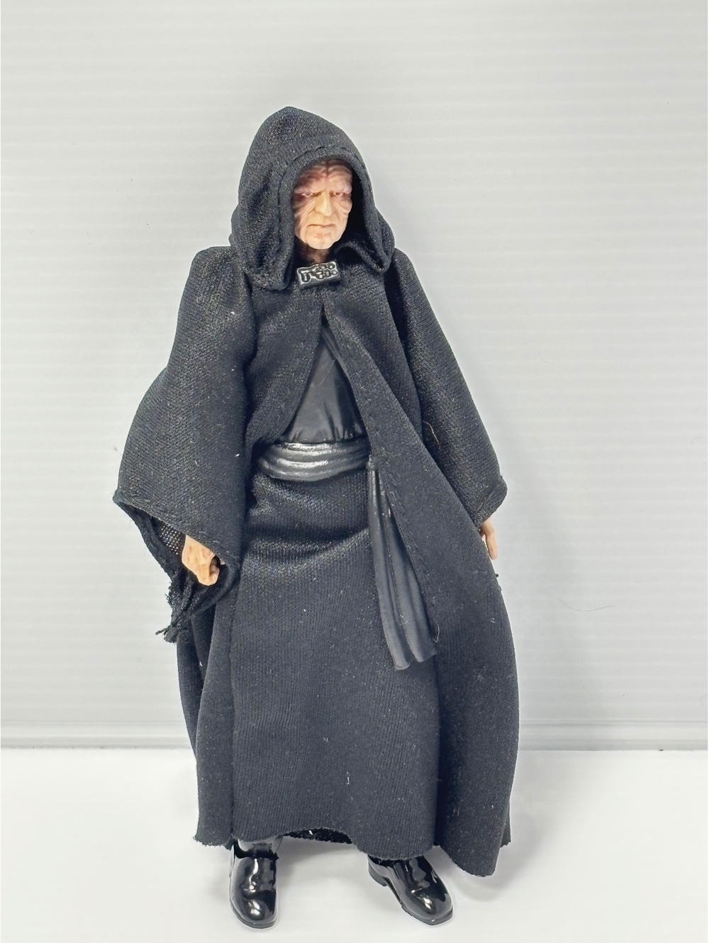 Star Wars Emperor Palpatine Action Figure with Cloak - Collectible Figurine GUC